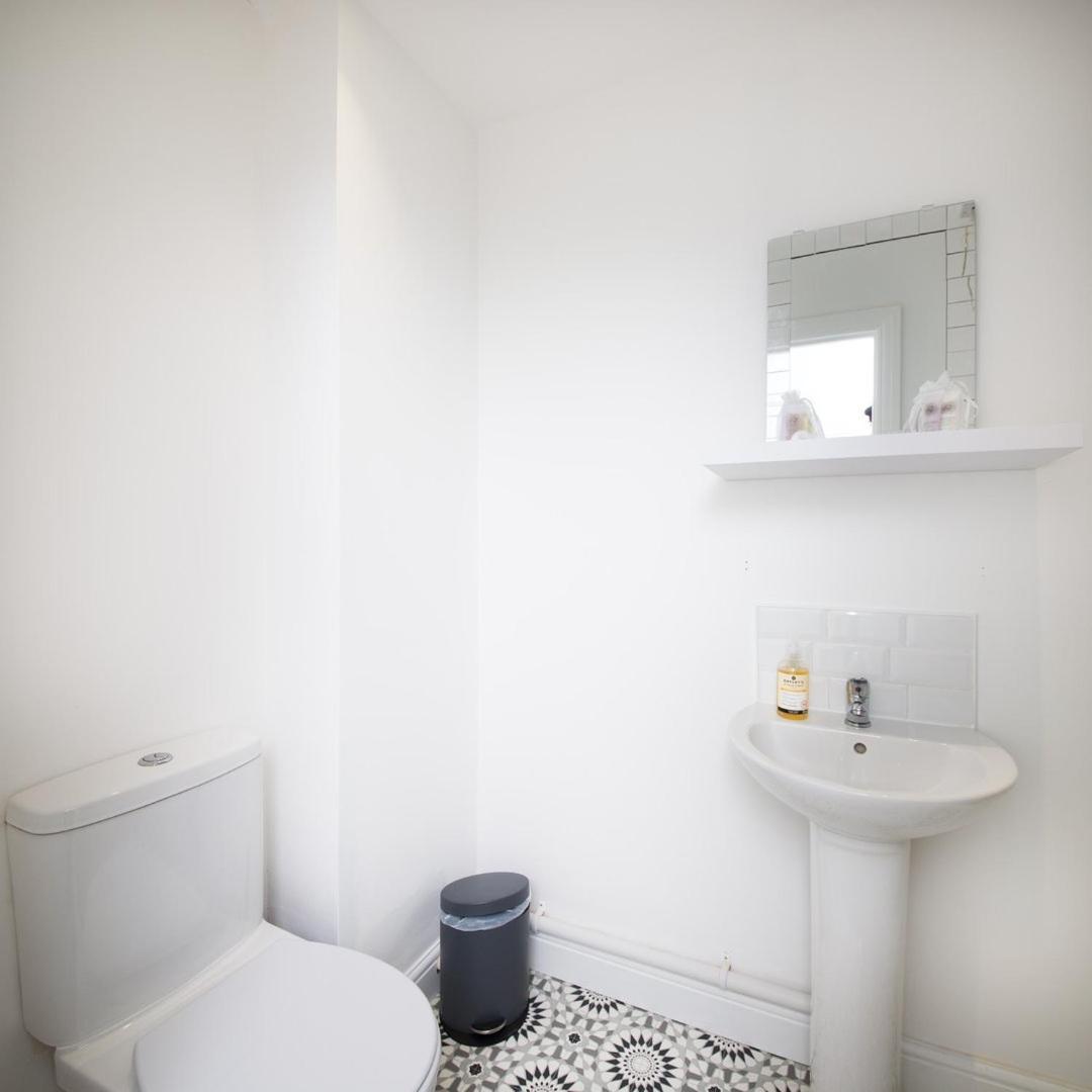 Guestready - Monochromatic Retreat Lejlighed Liverpool Eksteriør billede
