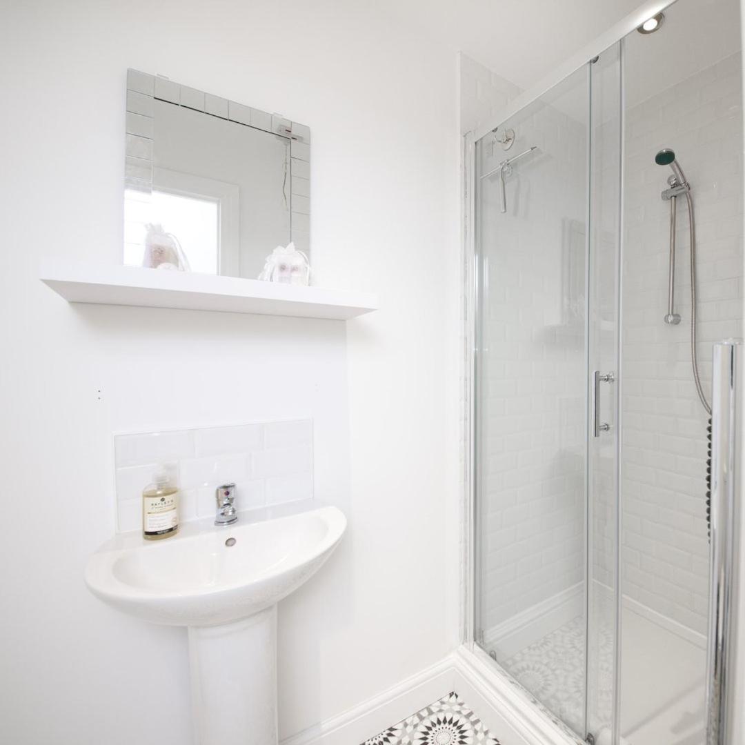 Guestready - Monochromatic Retreat Lejlighed Liverpool Eksteriør billede